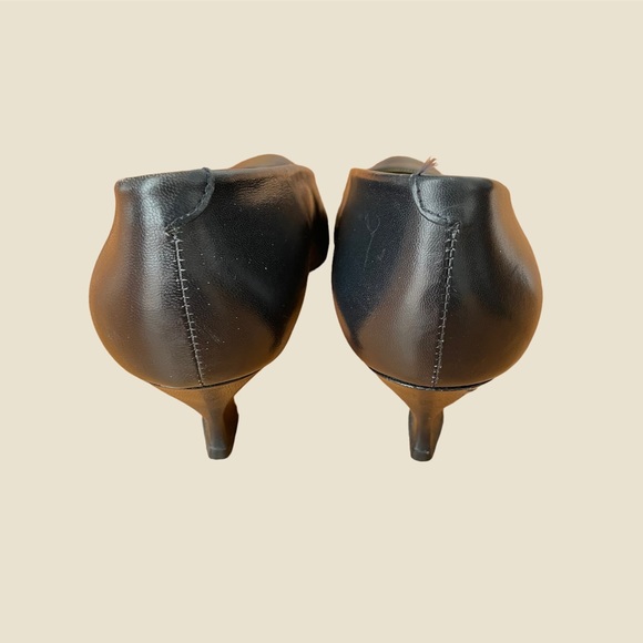 90s Liz Claiborne Low Heel Pumps - Picture 3 of 4